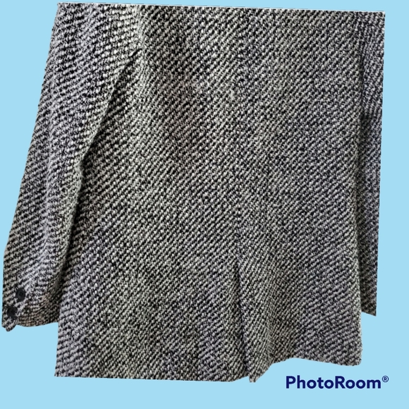 Coat - Picture 3 of 16